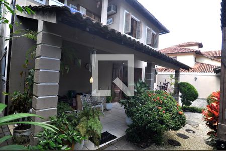 Jardim de casa de condomínio à venda com 4 quartos, 450m² em Jacarepaguá, Rio de Janeiro