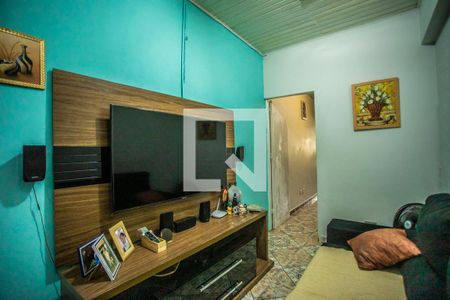 Casa à venda com 140m², 4 quartos e 6 vagas Casa à venda com 140m², 4 quartos e 6 vagasSala