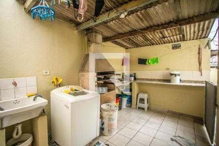 Casa à venda com 140m², 4 quartos e 6 vagas Casa à venda com 140m², 4 quartos e 6 vagasÁrea de Serviço / Churrasqueira