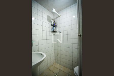 Casa à venda com 140m², 4 quartos e 6 vagas Casa à venda com 140m², 4 quartos e 6 vagasBanheiro