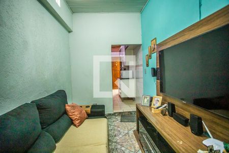 Casa à venda com 140m², 4 quartos e 6 vagas Casa à venda com 140m², 4 quartos e 6 vagasSala