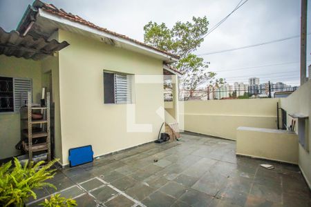 Casa à venda com 140m², 4 quartos e 6 vagas Casa à venda com 140m², 4 quartos e 6 vagasGaragem / Quintal