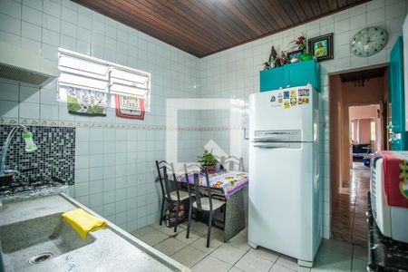 Casa à venda com 140m², 4 quartos e 6 vagas Casa à venda com 140m², 4 quartos e 6 vagasCozinha
