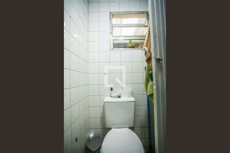 Casa à venda com 140m², 4 quartos e 6 vagas Casa à venda com 140m², 4 quartos e 6 vagasBanheiro