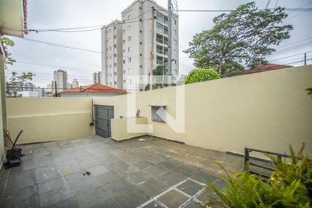 Casa à venda com 140m², 4 quartos e 6 vagas Casa à venda com 140m², 4 quartos e 6 vagasGaragem / Quintal