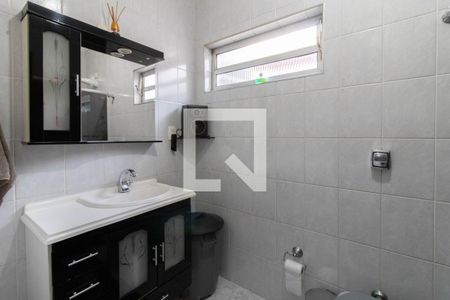 Casa à venda com 155m², 4 quartos e 2 vagasBanheiro