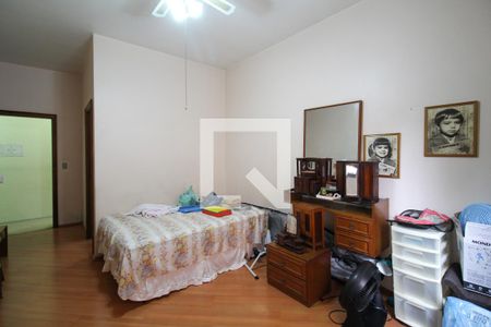 Casa para alugar com 440m², 4 quartos e 3 vagas Casa para alugar com 440m², 4 quartos e 3 vagasSuíte 2