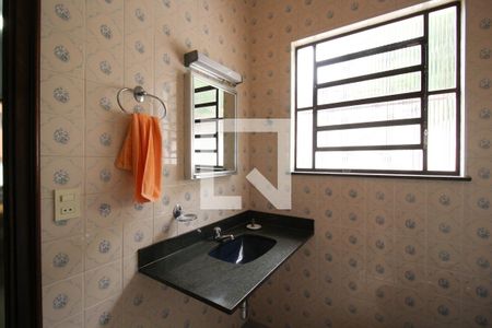 Casa para alugar com 440m², 4 quartos e 3 vagas Casa para alugar com 440m², 4 quartos e 3 vagasBanheiro da Suíte 1