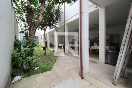 Casa para alugar com 440m², 4 quartos e 3 vagas Casa para alugar com 440m², 4 quartos e 3 vagasQuintal