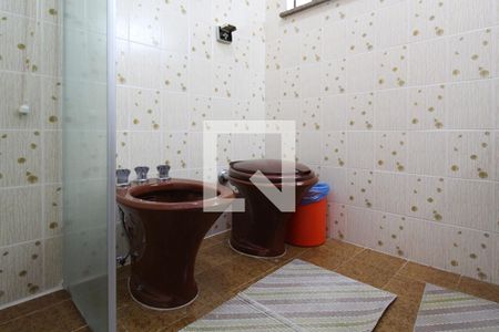 Casa para alugar com 440m², 4 quartos e 3 vagas Casa para alugar com 440m², 4 quartos e 3 vagasBanheiro da Suíte 2