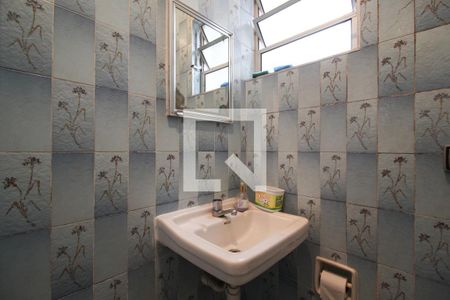 Casa para alugar com 440m², 4 quartos e 3 vagas Casa para alugar com 440m², 4 quartos e 3 vagasBanheiro de Serviço 1