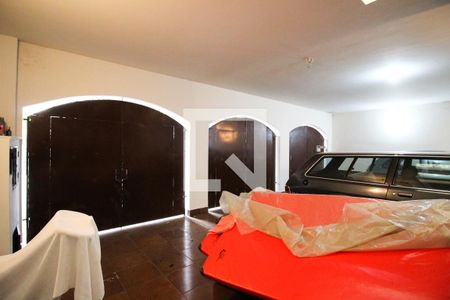 Casa para alugar com 440m², 4 quartos e 3 vagas Casa para alugar com 440m², 4 quartos e 3 vagasGaragem