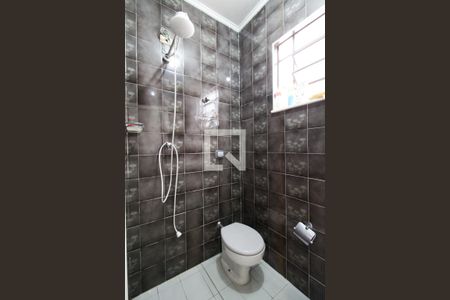 Casa para alugar com 440m², 4 quartos e 3 vagas Casa para alugar com 440m², 4 quartos e 3 vagasBanheiro de Serviço 2