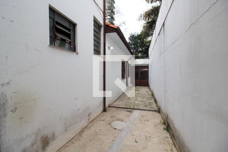 Casa para alugar com 440m², 4 quartos e 3 vagas Casa para alugar com 440m², 4 quartos e 3 vagasQuintal