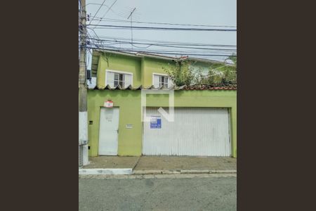 Casa à venda com 131m², 4 quartos e 4 vagasFachada