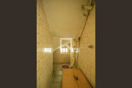 Casa à venda com 131m², 4 quartos e 4 vagasBanheiro de Serviço