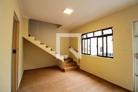 Sala de casa para alugar com 2 quartos, 60m² em Jardim Hadad, São Paulo