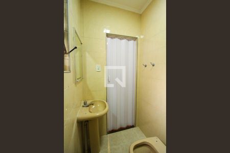 Casa para alugar com 60m², 2 quartos e sem vaga Casa para alugar com 60m², 2 quartos e sem vagaBanheiro