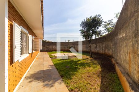 Casa à venda com 440m², 4 quartos e 4 vagasQuintal