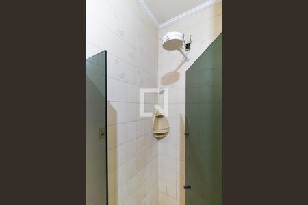 Casa à venda com 440m², 4 quartos e 4 vagasBanheiro social