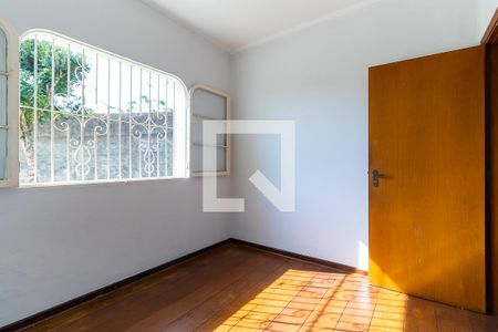 Casa à venda com 440m², 4 quartos e 4 vagasQuarto 3