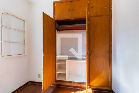 Casa à venda com 440m², 4 quartos e 4 vagasQuarto 2