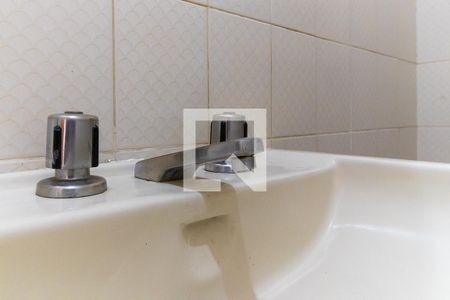 Casa à venda com 440m², 4 quartos e 4 vagasBanheiro social