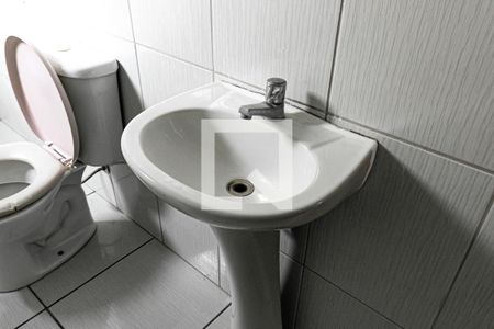 Casa de condomínio para alugar com 70m², 2 quartos e 1 vagaBanheiro - Torneira
