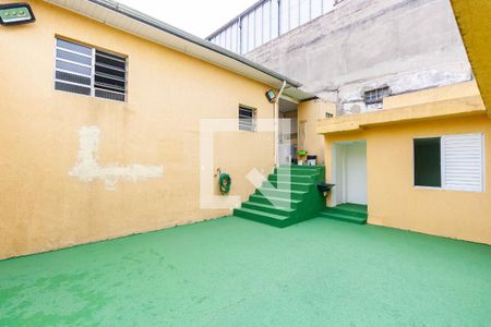 Casa para alugar com 65m², 2 quartos e sem vagaQuintal