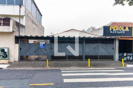 Casa para alugar com 65m², 2 quartos e sem vagaFachada