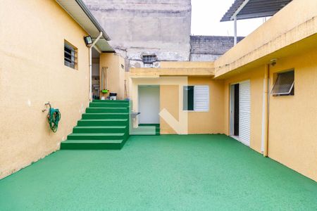 Casa para alugar com 65m², 2 quartos e sem vagaQuintal