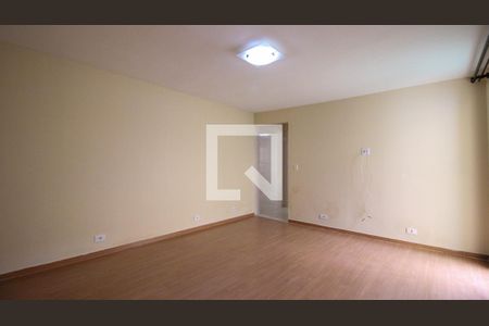 Casa para alugar com 1 quarto, 65m² em Vila Ivone, São Paulo