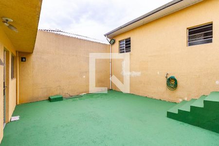 Casa para alugar com 65m², 2 quartos e sem vagaQuintal