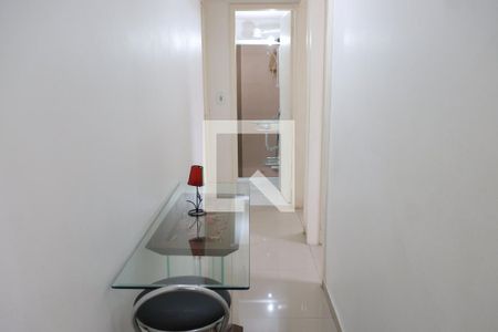 Corredor de apartamento à venda com 2 quartos, 65m² em Vila Alexandria, São Paulo