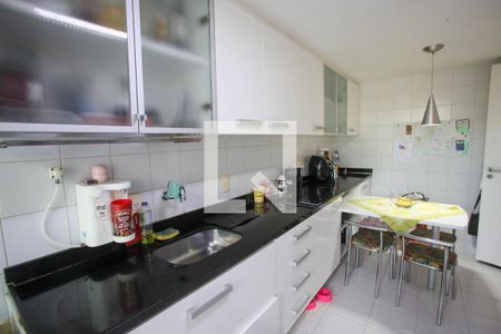Apartamento para alugar com 77m², 2 quartos e 1 vagaCozinha