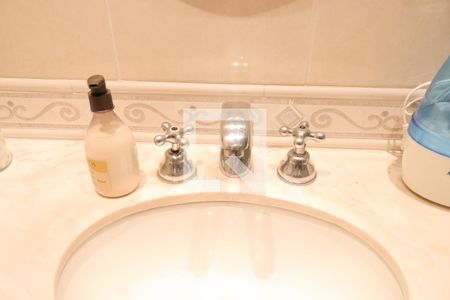 Apartamento à venda com 106m², 3 quartos e 1 vagaDetalhe do Banheiro da Suite