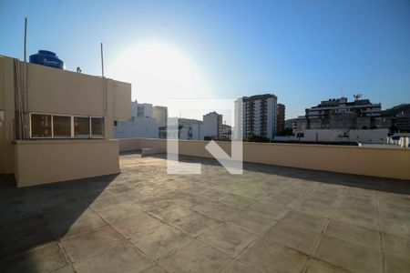 Apartamento à venda com 53m², 1 quarto e sem vaga Apartamento à venda com 53m², 1 quarto e sem vagaTerraço