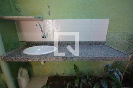 Casa para alugar com 67m², 2 quartos e sem vagaÁrea de Serviço Com Churr..