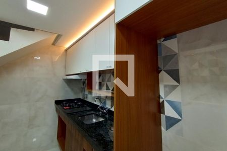 Cozinha de casa para alugar com 2 quartos, 45m² em Vila Ré, São Paulo