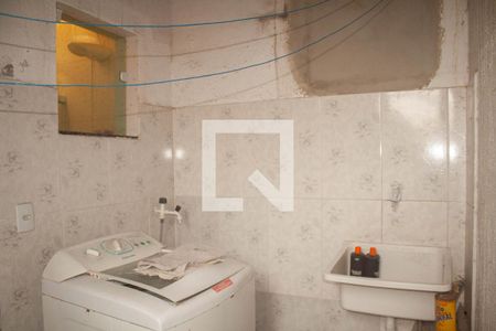 Casa para alugar com 78m², 2 quartos e 1 vagaÁrea de Serviço