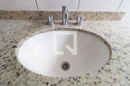Casa à venda com 140m², 3 quartos e 2 vagasBanheiro Suíte 1
