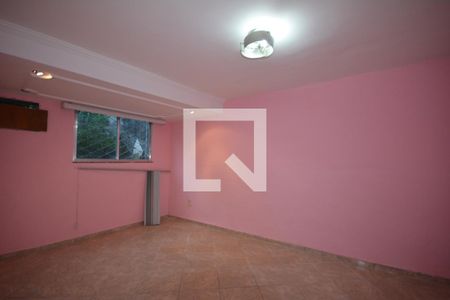Quarto 1 de apartamento para alugar com 1 quarto, 111m² em Irajá, Rio de Janeiro