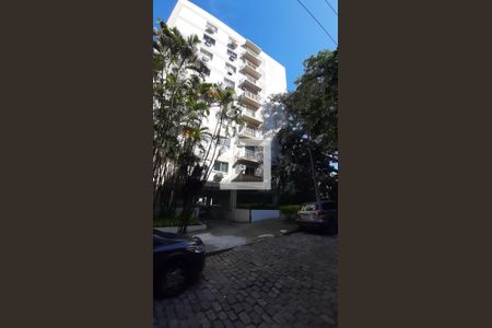 Apartamento à venda com 74m², 2 quartos e 1 vagaFachada