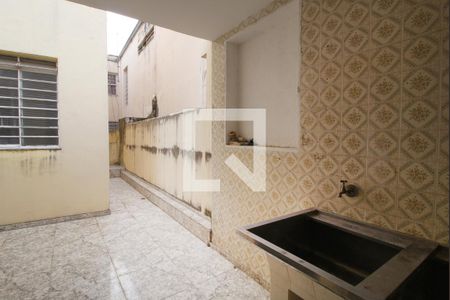 Casa para alugar com 240m², 3 quartos e 5 vagasQuintal