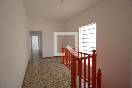 Corredor de casa para alugar com 3 quartos, 240m² em Centro, Sorocaba