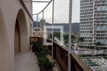 Apartamento para alugar com 600m², 5 quartos e sem vaga Apartamento para alugar com 600m², 5 quartos e sem vagaSacada