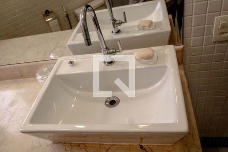 Apartamento para alugar com 600m², 5 quartos e sem vaga Apartamento para alugar com 600m², 5 quartos e sem vagaBanheiro da Suíte 3