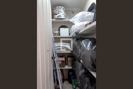 Apartamento para alugar com 600m², 5 quartos e sem vaga Apartamento para alugar com 600m², 5 quartos e sem vagaDespensa