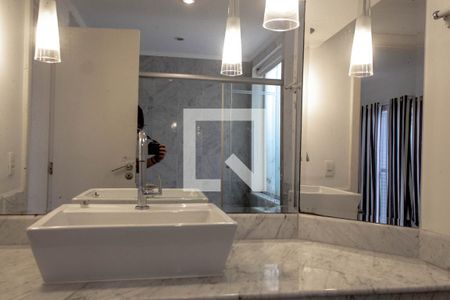 Apartamento para alugar com 600m², 5 quartos e sem vaga Apartamento para alugar com 600m², 5 quartos e sem vagaBanheiro da Suíte 4