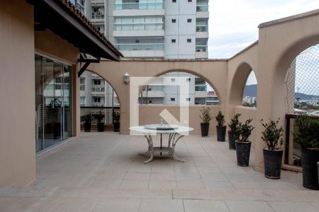 Apartamento para alugar com 600m², 5 quartos e sem vaga Apartamento para alugar com 600m², 5 quartos e sem vagaSacada